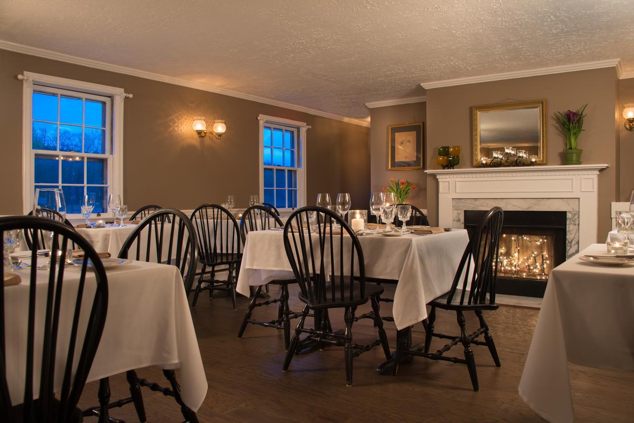 The Lincoln Inn & Restaurant At The Covered Bridge Woodstock Extérieur photo